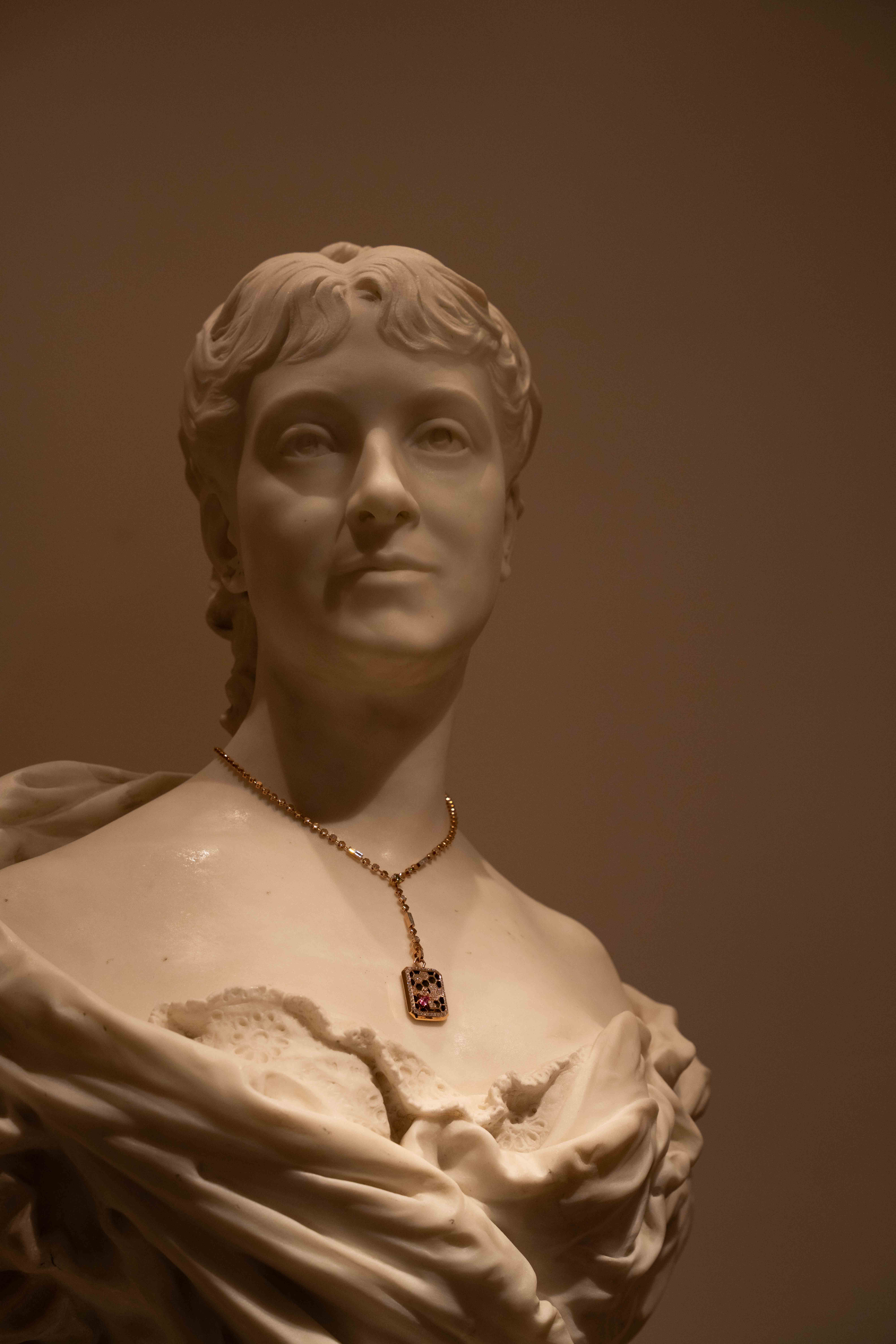 Bee Goddess Paris�te Lüksü Yeniden Tan�ml�yor!